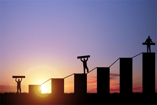 景气度持续攀升！锂电产业链多环节酝酿涨价 有厂商对旗下电池系列产品售价上调15%