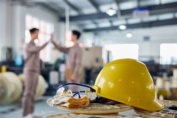 冷门“跑路”指标，买在主力拉升前，卖在主力出逃前！一旦出现“三阴穿底”说明股价即将上涨