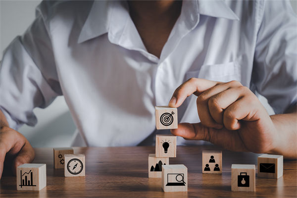 现货黄金跌超3% 下破4200美元/盎司