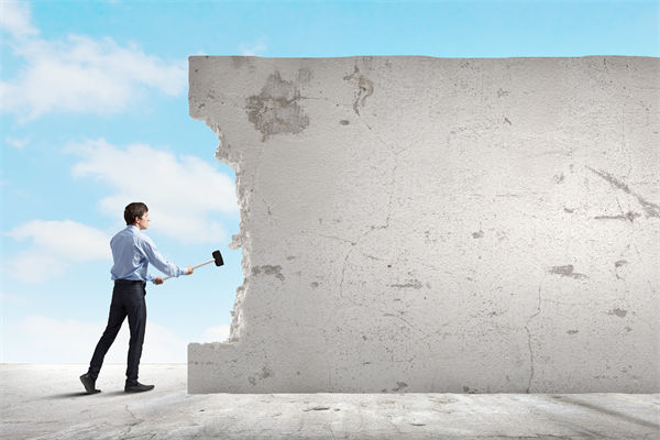 散户亏损的原因：看到涨停打开了就想追，大错特错！